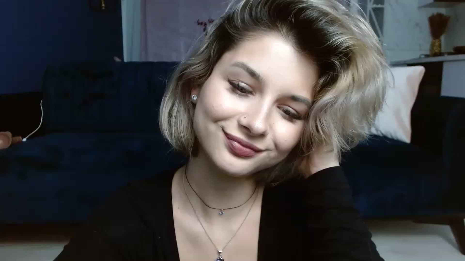 Gallery image thumbnail from DavinaDevine1's myfreecams stream on, 04/06/2023, 02:25 image 19 of 20