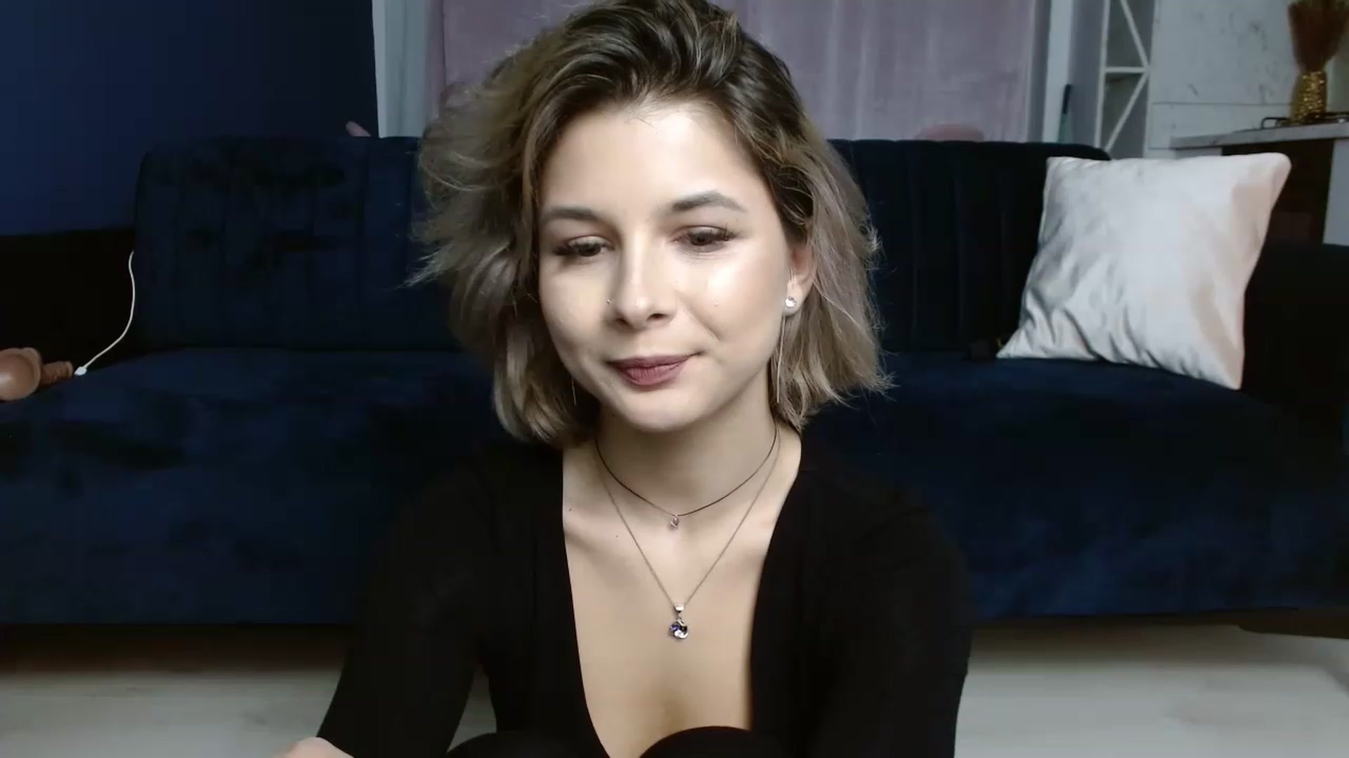 Gallery image thumbnail from DavinaDevine1's myfreecams stream on, 04/06/2023, 02:25 image 14 of 20