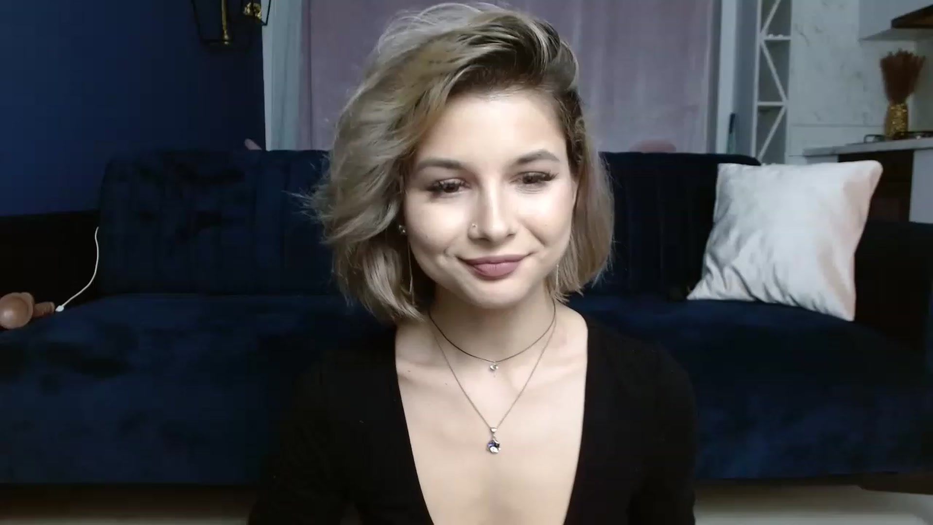 Gallery image thumbnail from DavinaDevine1's myfreecams stream on, 04/06/2023, 02:25 image 10 of 20