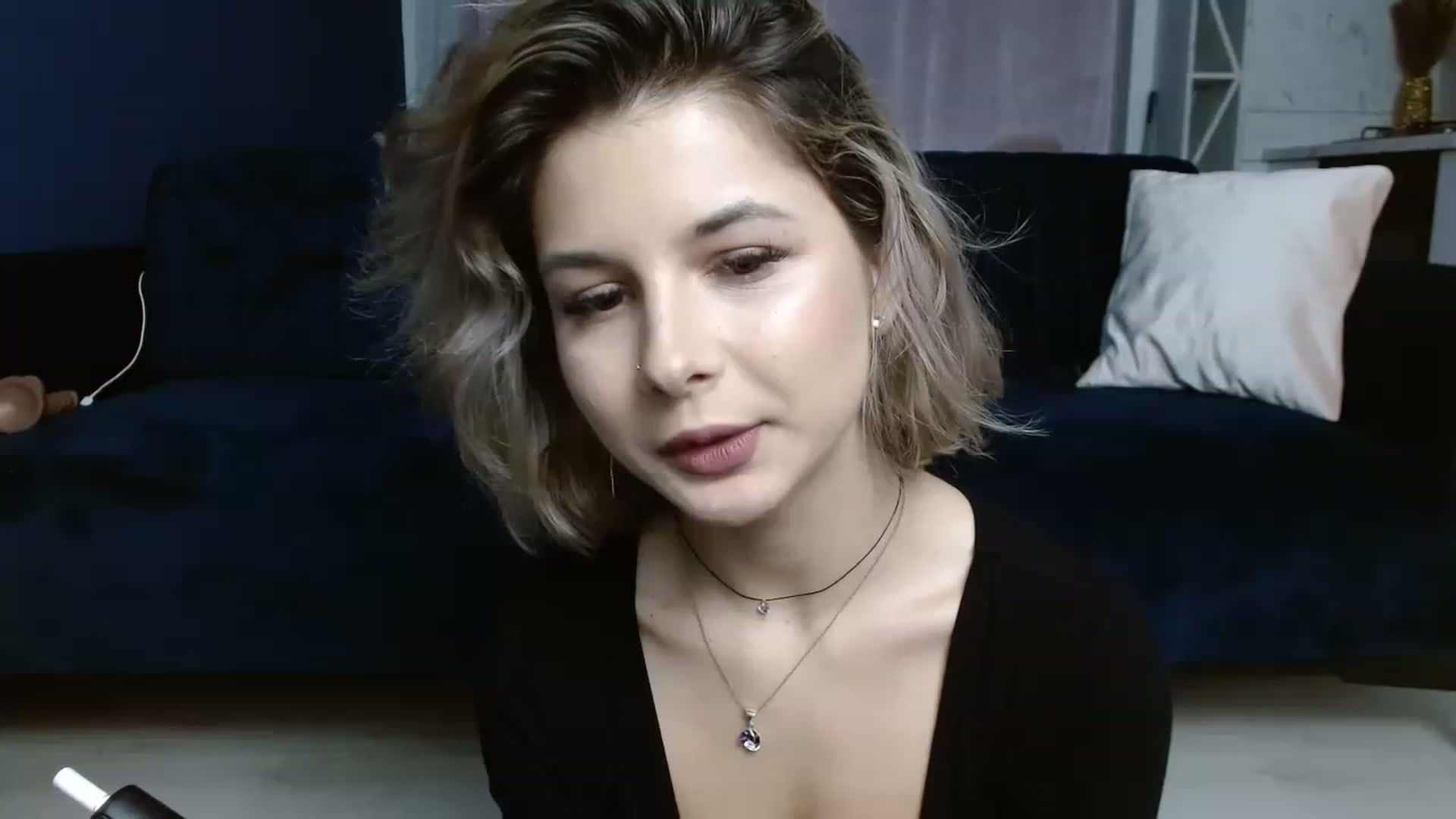 Gallery image thumbnail from DavinaDevine1's myfreecams stream on, 04/06/2023, 02:25 image 16 of 20