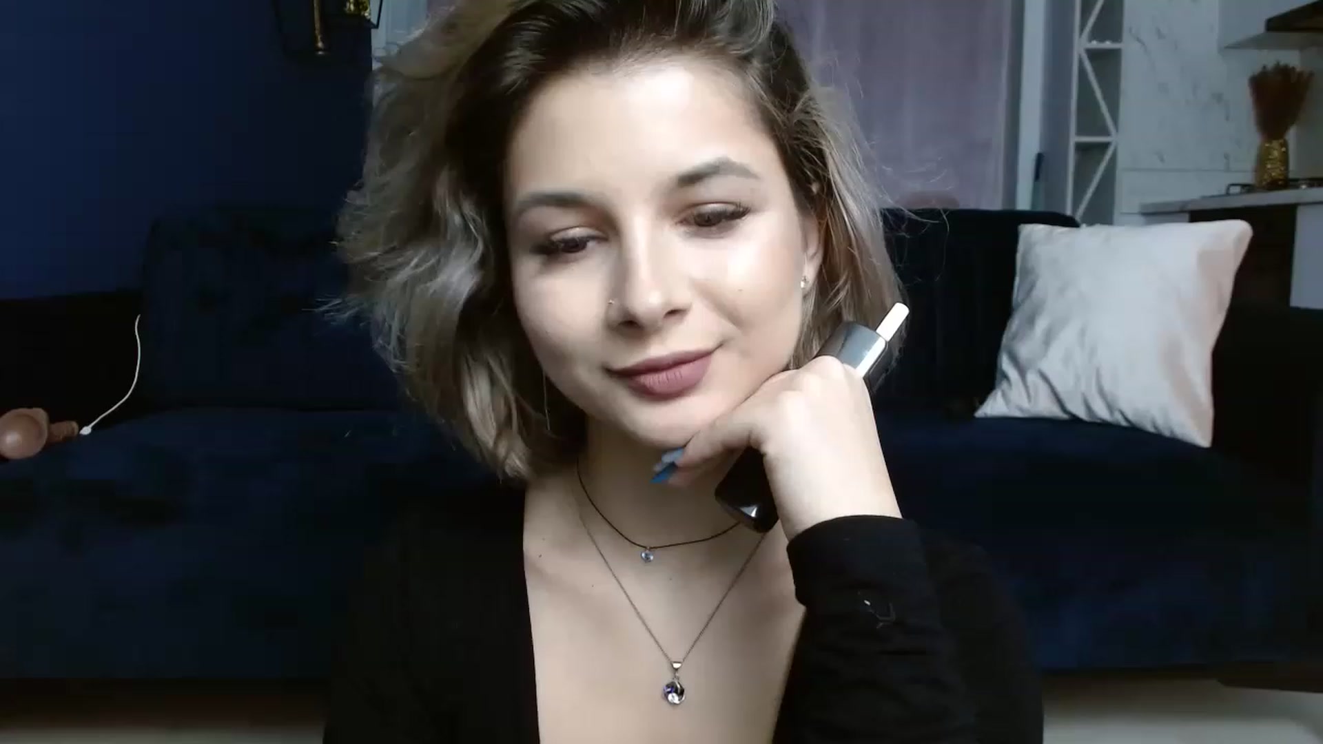 Gallery image thumbnail from DavinaDevine1's myfreecams stream on, 04/06/2023, 02:25 image 6 of 20