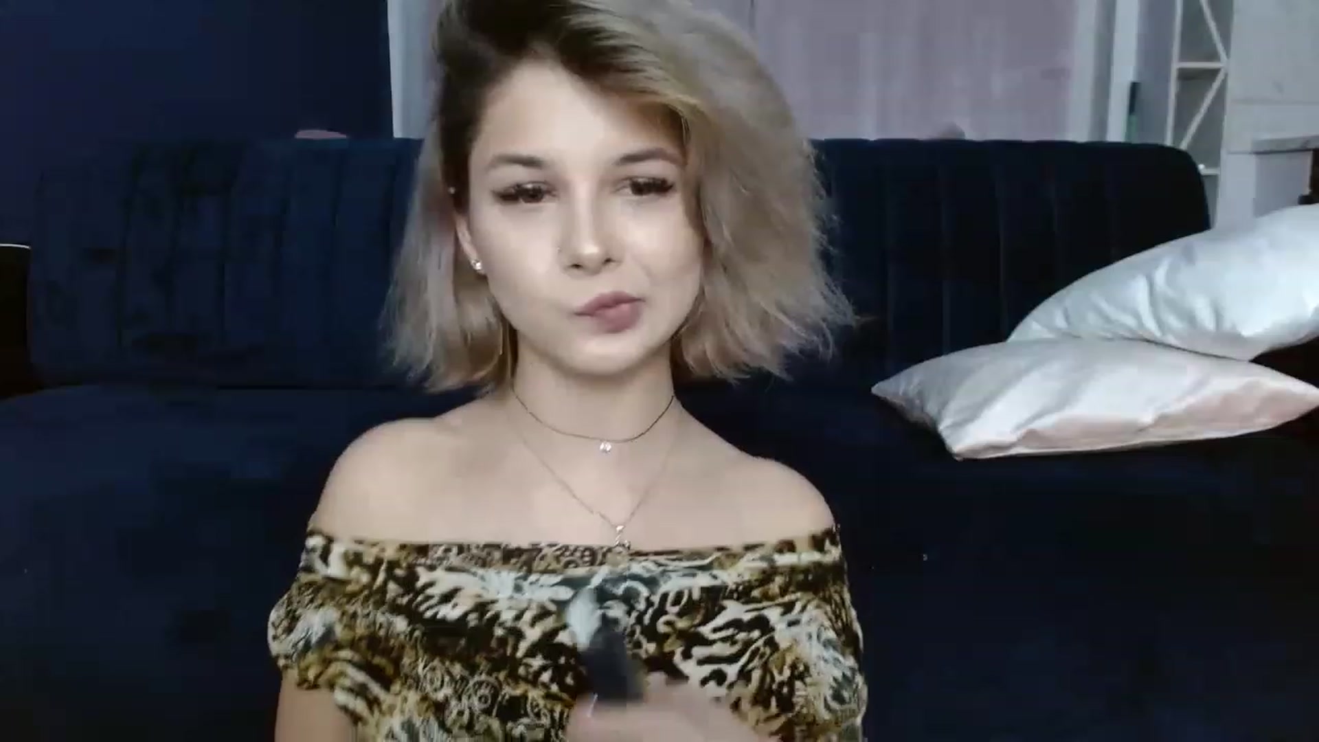 Gallery image thumbnail from DavinaDevine1's myfreecams stream on, 04/07/2023, 20:35 image 19 of 20