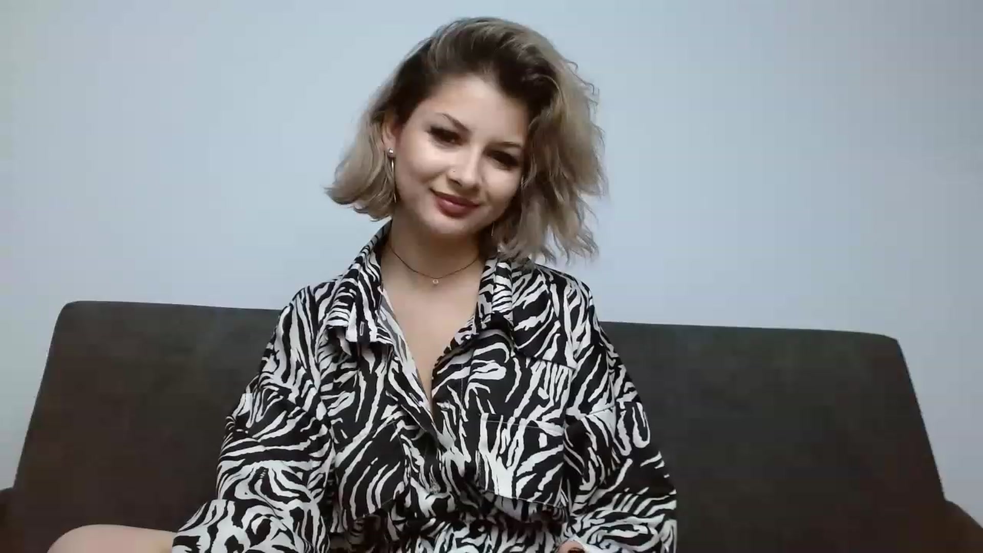 Gallery image thumbnail from DavinaDevine1's myfreecams stream on, 04/17/2023, 04:36 image 16 of 20