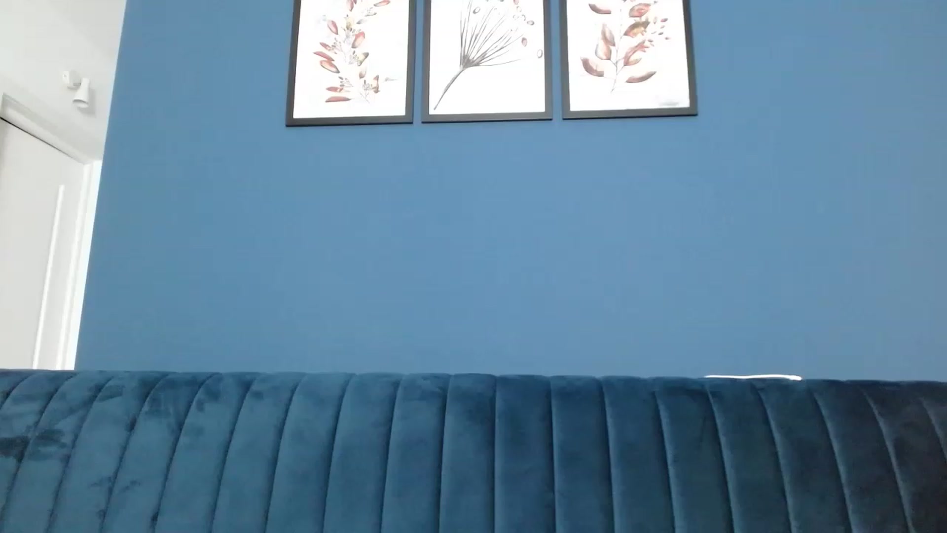 Gallery image thumbnail from DavinaDevine1's myfreecams stream on, 04/23/2023, 19:25 image 1 of 20