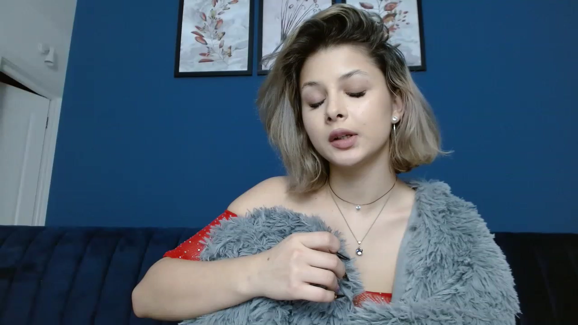 Gallery image thumbnail from DavinaDevine1's myfreecams stream on, 04/23/2023, 19:25 image 9 of 20