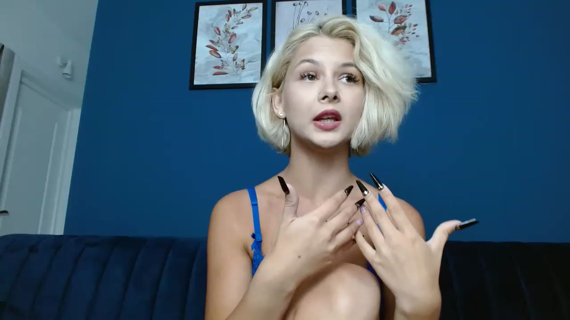 Gallery image thumbnail from DavinaDevine1's myfreecams stream on, 05/10/2023, 19:54 image 5 of 20