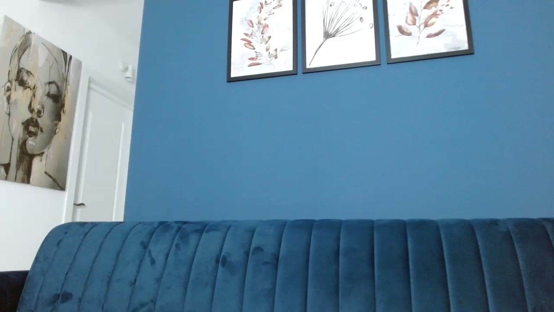 Gallery image thumbnail from DavinaDevine1's myfreecams stream on, 05/15/2023, 03:06 image 4 of 20