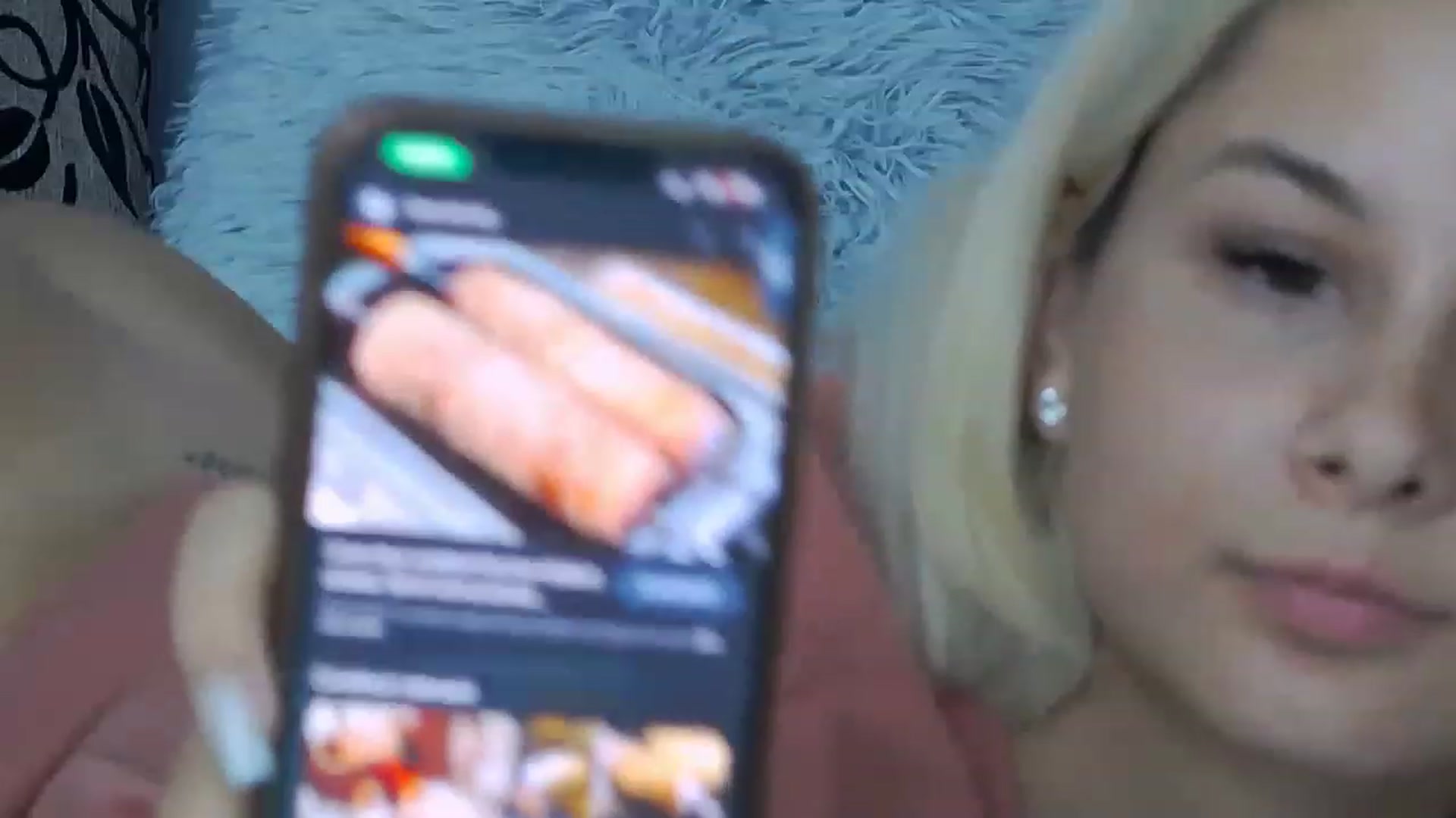 Gallery image thumbnail from DavinaDevine1's myfreecams stream on, 06/14/2023, 24:02 image 10 of 20