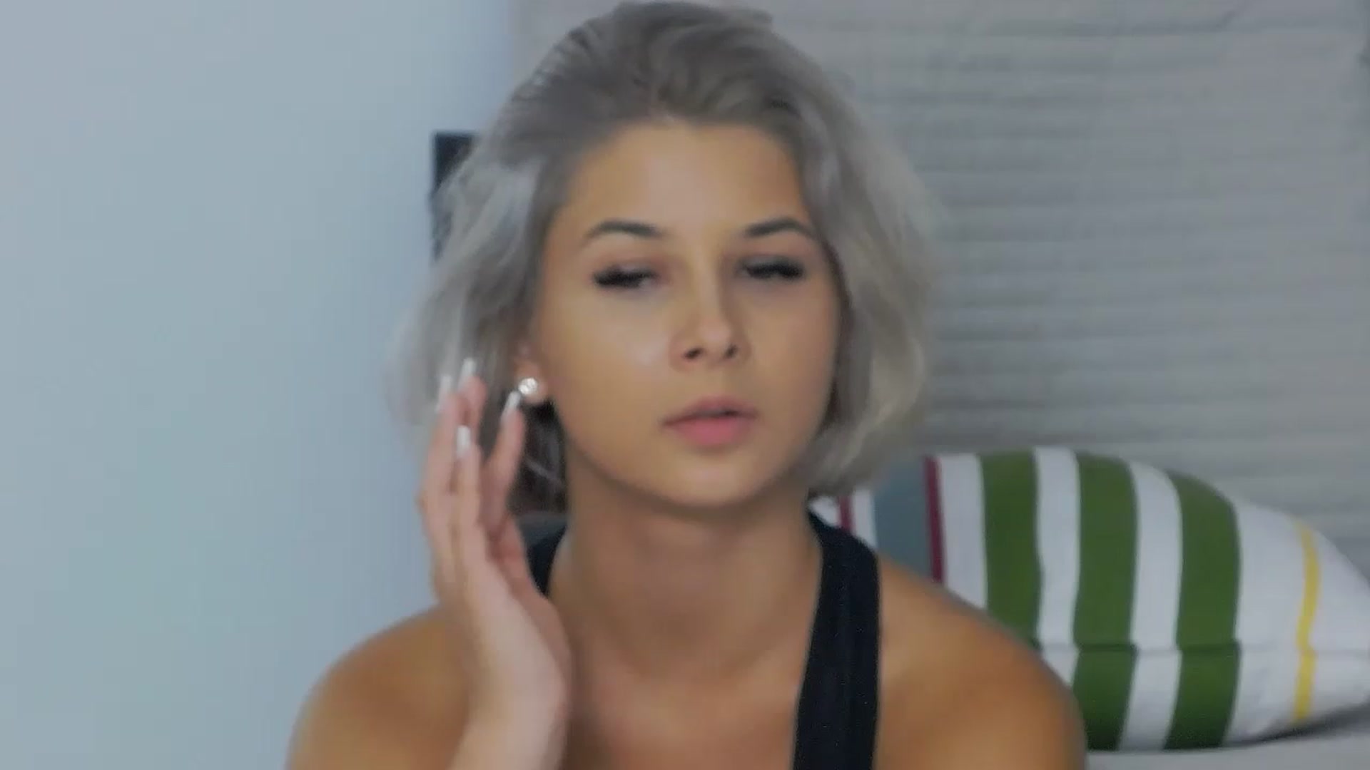 Gallery image thumbnail from DavinaDevine1's myfreecams stream on, 06/25/2023, 20:04 image 15 of 20