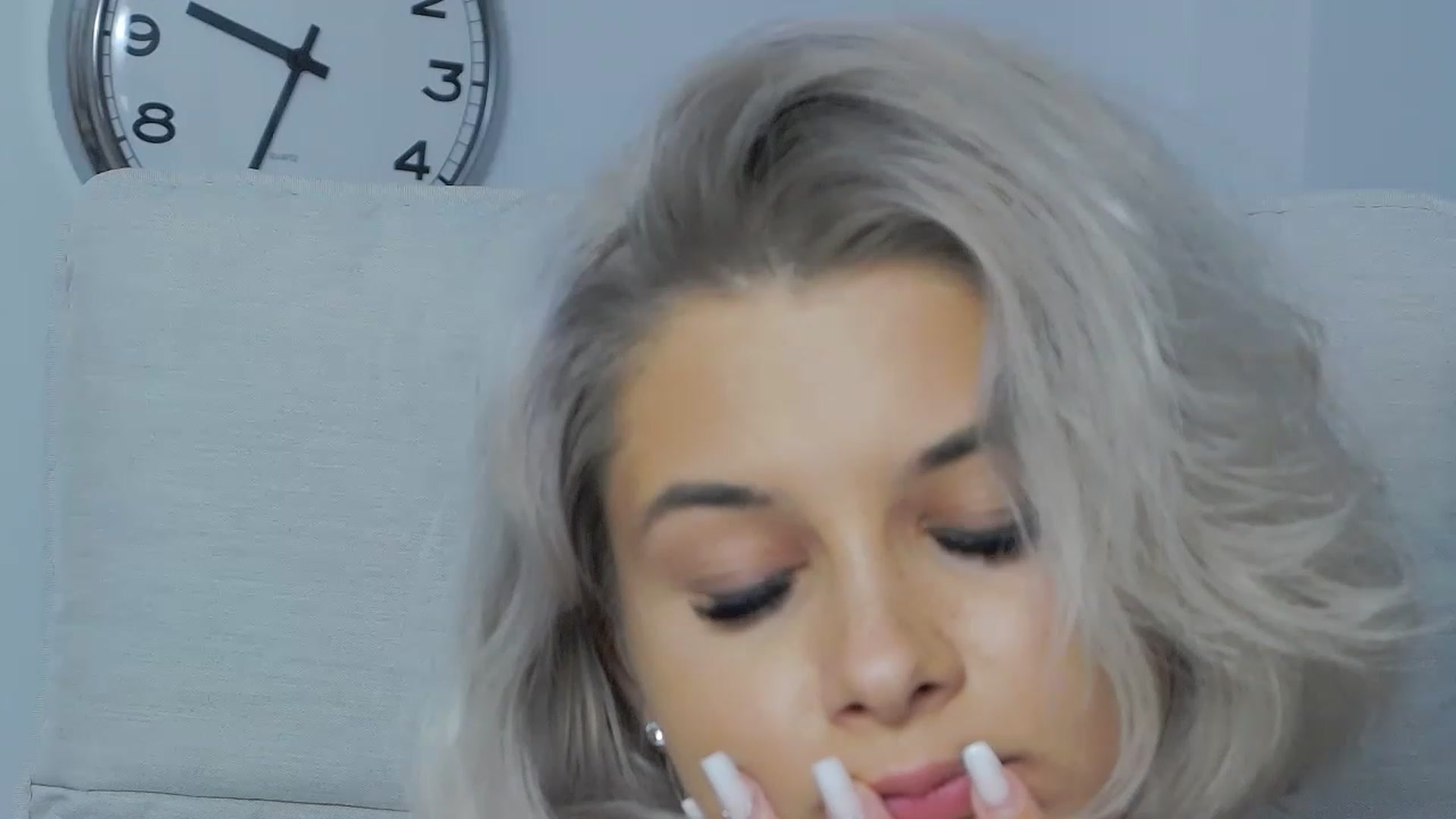 Gallery image thumbnail from DavinaDevine1's myfreecams stream on, 06/26/2023, 01:06 image 19 of 20