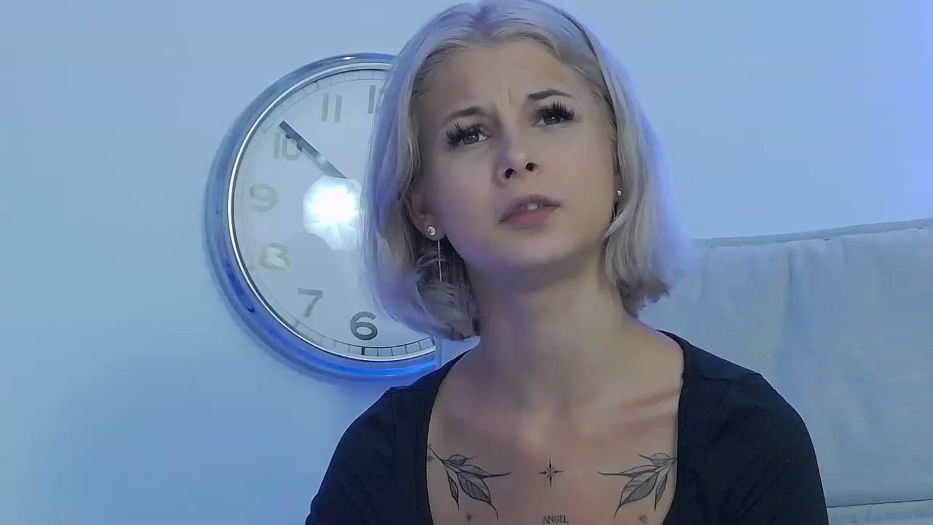 Gallery image thumbnail from DavinaDevine1's myfreecams stream on, 07/23/2023, 22:40 image 6 of 20