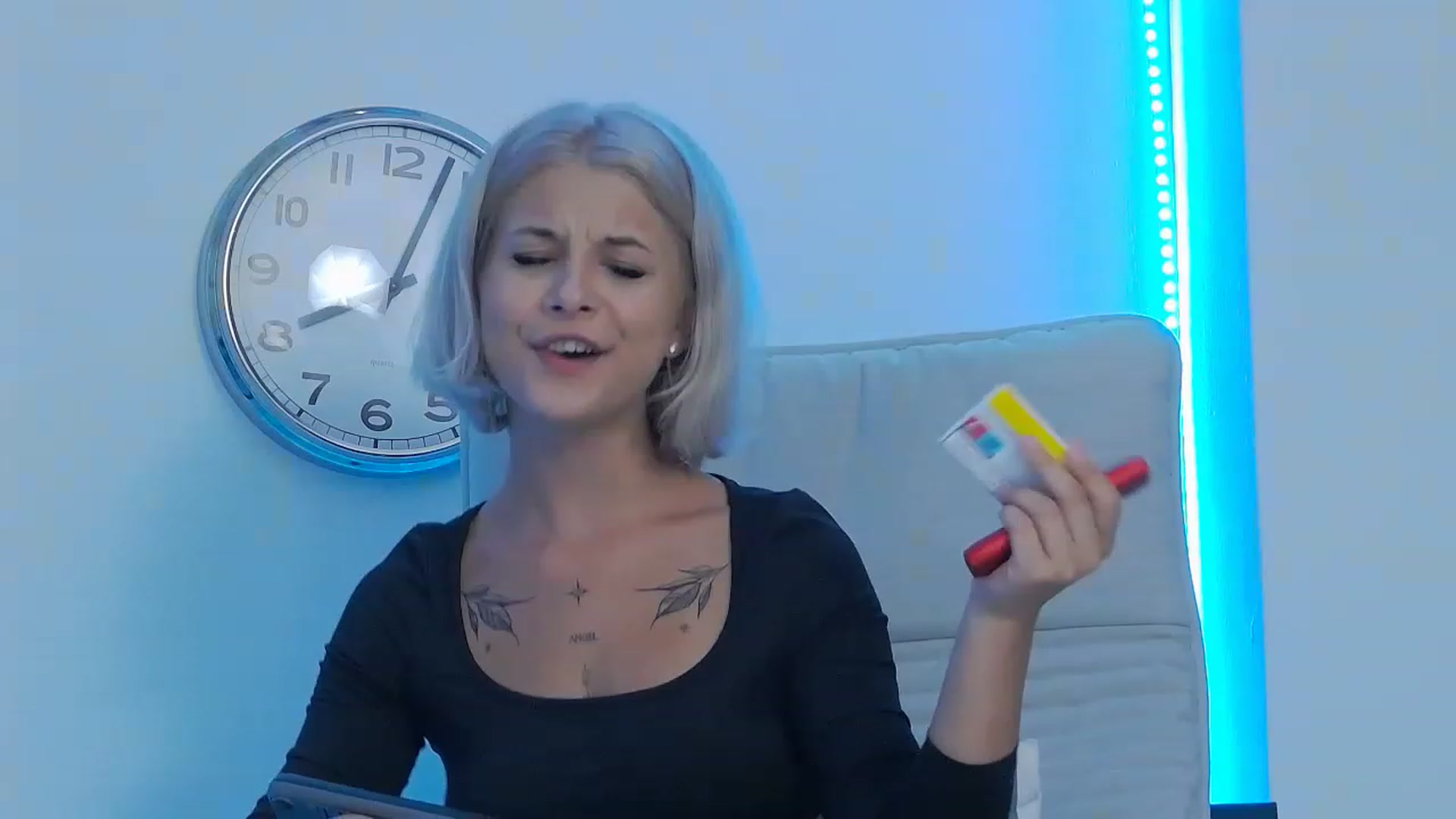 Gallery image thumbnail from DavinaDevine1's myfreecams stream on, 07/24/2023, 24:59 image 2 of 20