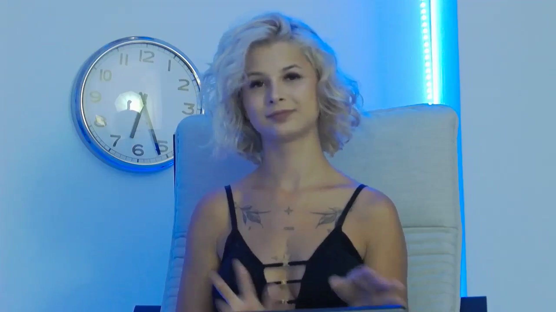Gallery image thumbnail from DavinaDevine1's myfreecams stream on, 09/10/2023, 21:41 image 10 of 20