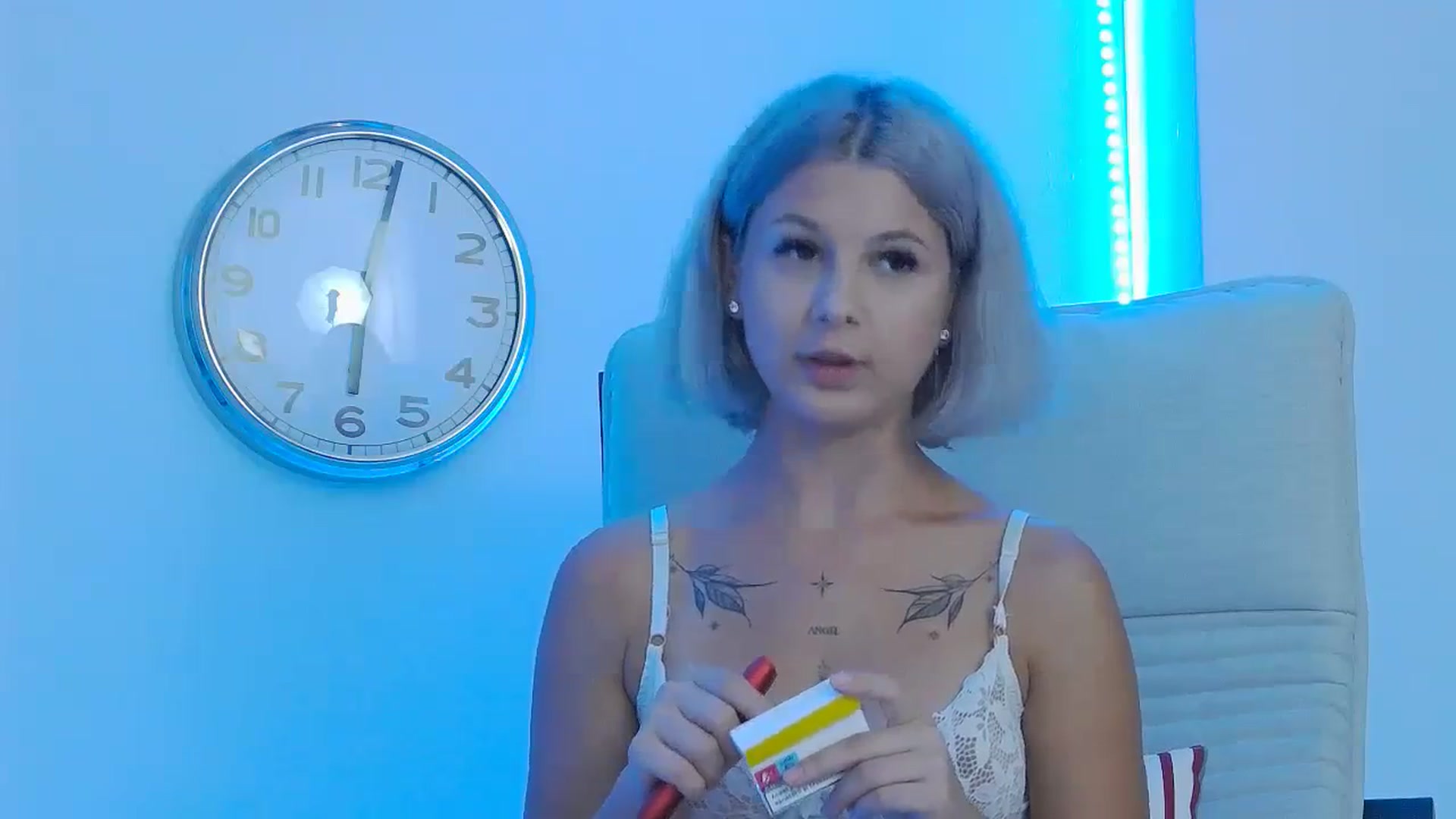Gallery image thumbnail from DavinaDevine1's myfreecams stream on, 09/19/2023, 21:45 image 4 of 20
