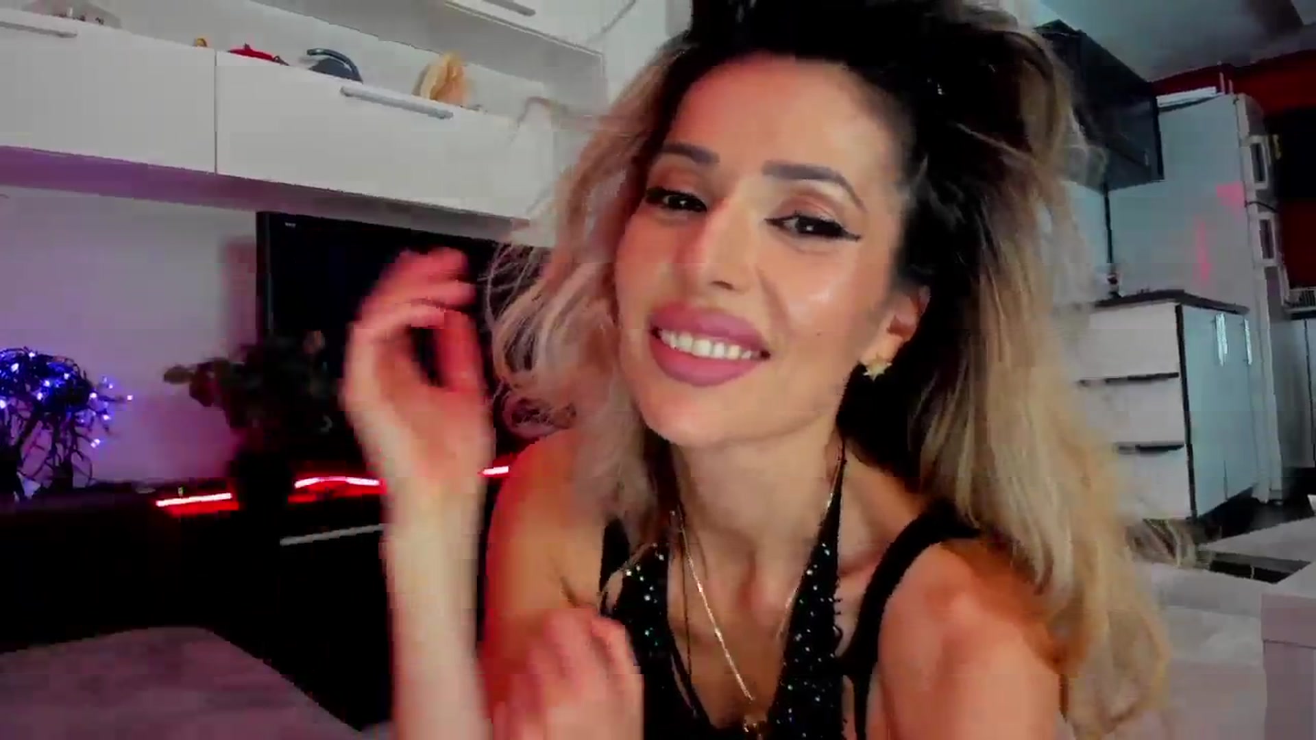 Gallery image thumbnail from DayDreamer's myfreecams stream on, 03/09/2024, 01:30 image 3 of 20