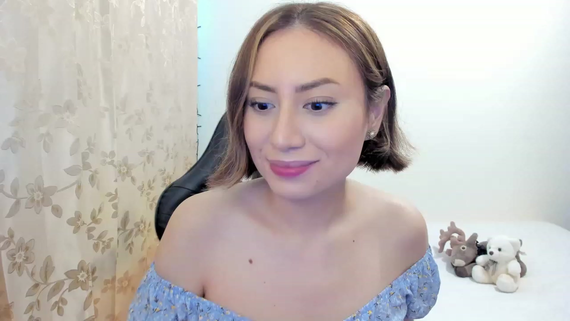 Gallery image thumbnail from Day_Anna's myfreecams stream on, 11/26/2022, 01:24 image 10 of 20