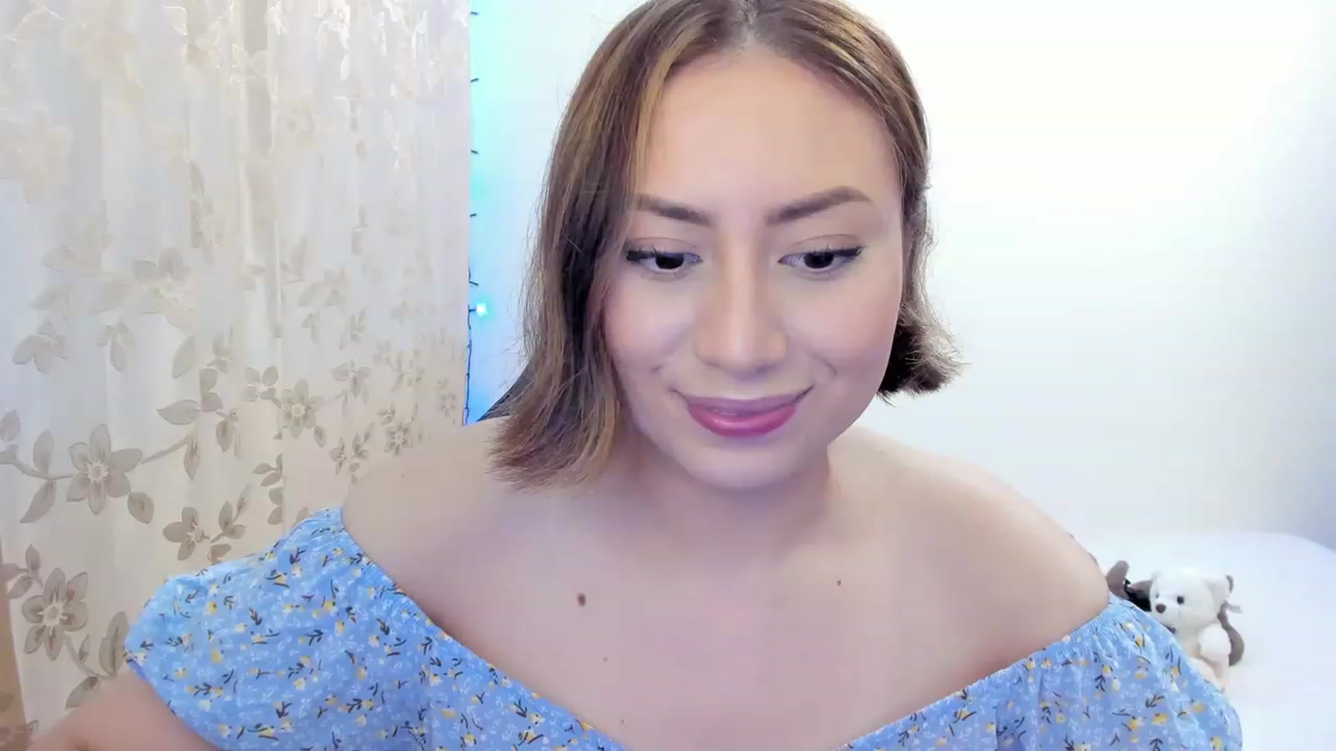 Gallery image thumbnail from Day_Anna's myfreecams stream on, 11/26/2022, 01:24 image 12 of 20