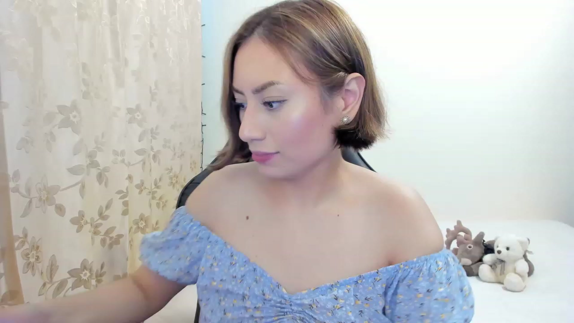 Gallery image thumbnail from Day_Anna's myfreecams stream on, 11/24/2022, 17:38 image 12 of 20