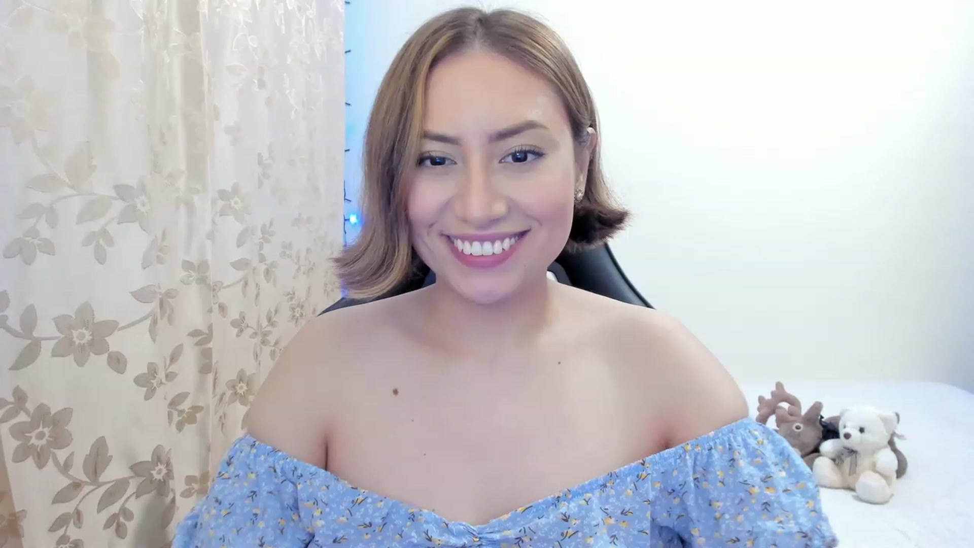Gallery image thumbnail from Day_Anna's myfreecams stream on, 11/24/2022, 18:06 image 19 of 20