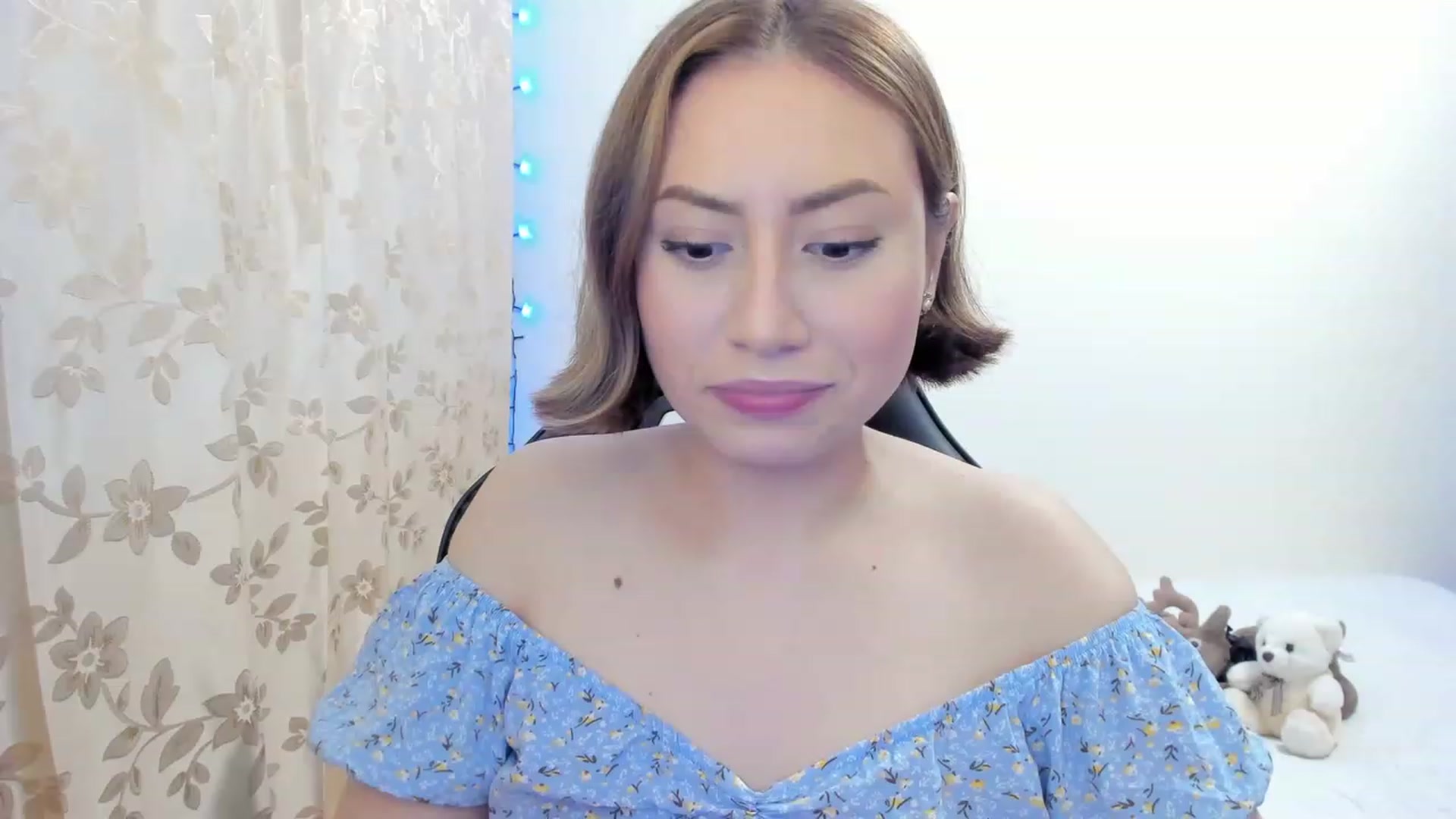 Gallery image thumbnail from Day_Anna's myfreecams stream on, 11/24/2022, 18:06 image 2 of 20