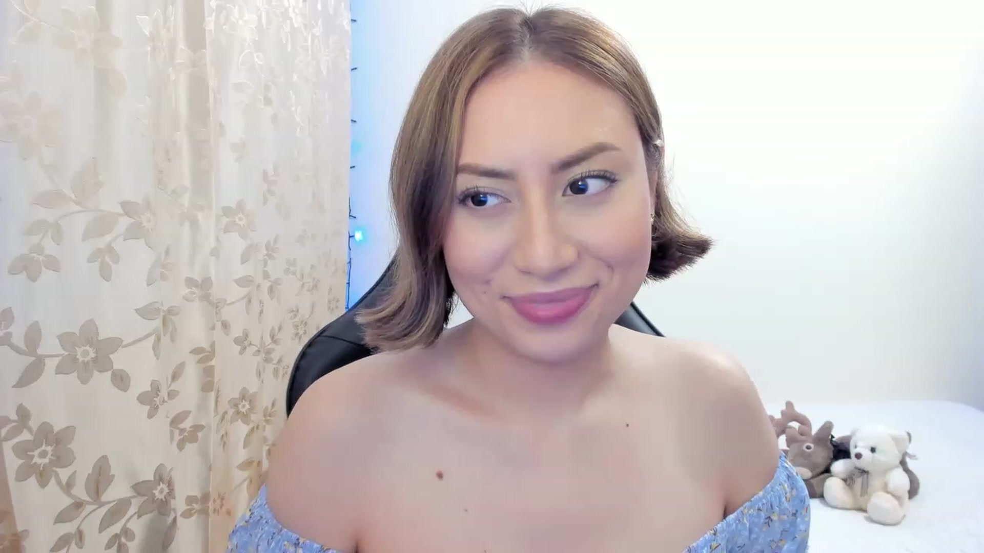 Gallery image thumbnail from Day_Anna's myfreecams stream on, 11/24/2022, 18:51 image 10 of 20