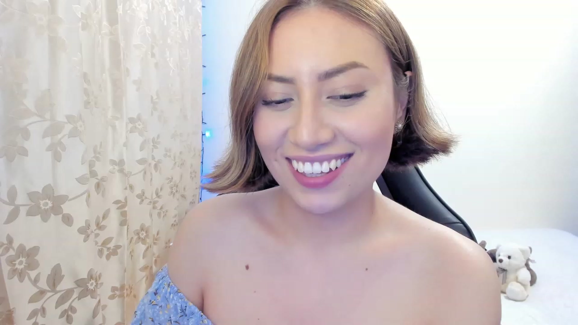 Gallery image thumbnail from Day_Anna's myfreecams stream on, 11/24/2022, 19:25 image 6 of 20