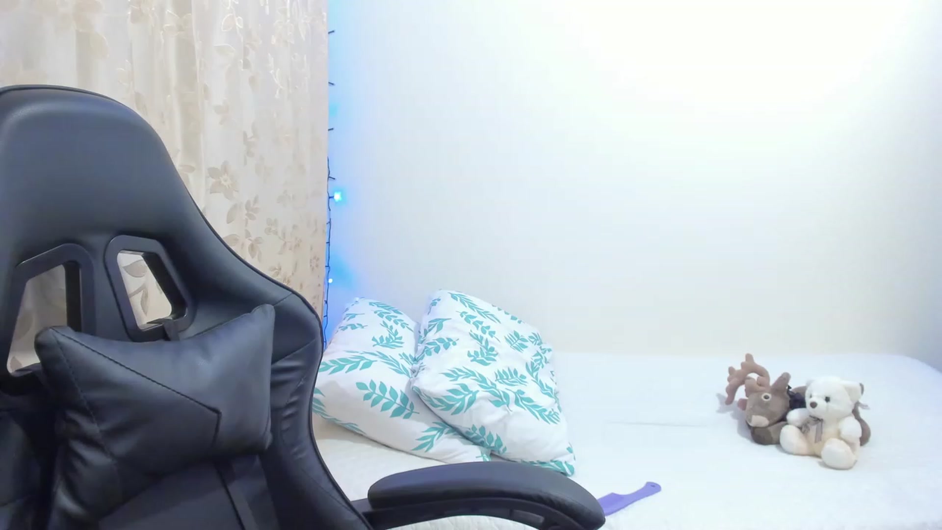 Gallery image thumbnail from Day_Anna's myfreecams stream on, 11/24/2022, 19:25 image 13 of 20