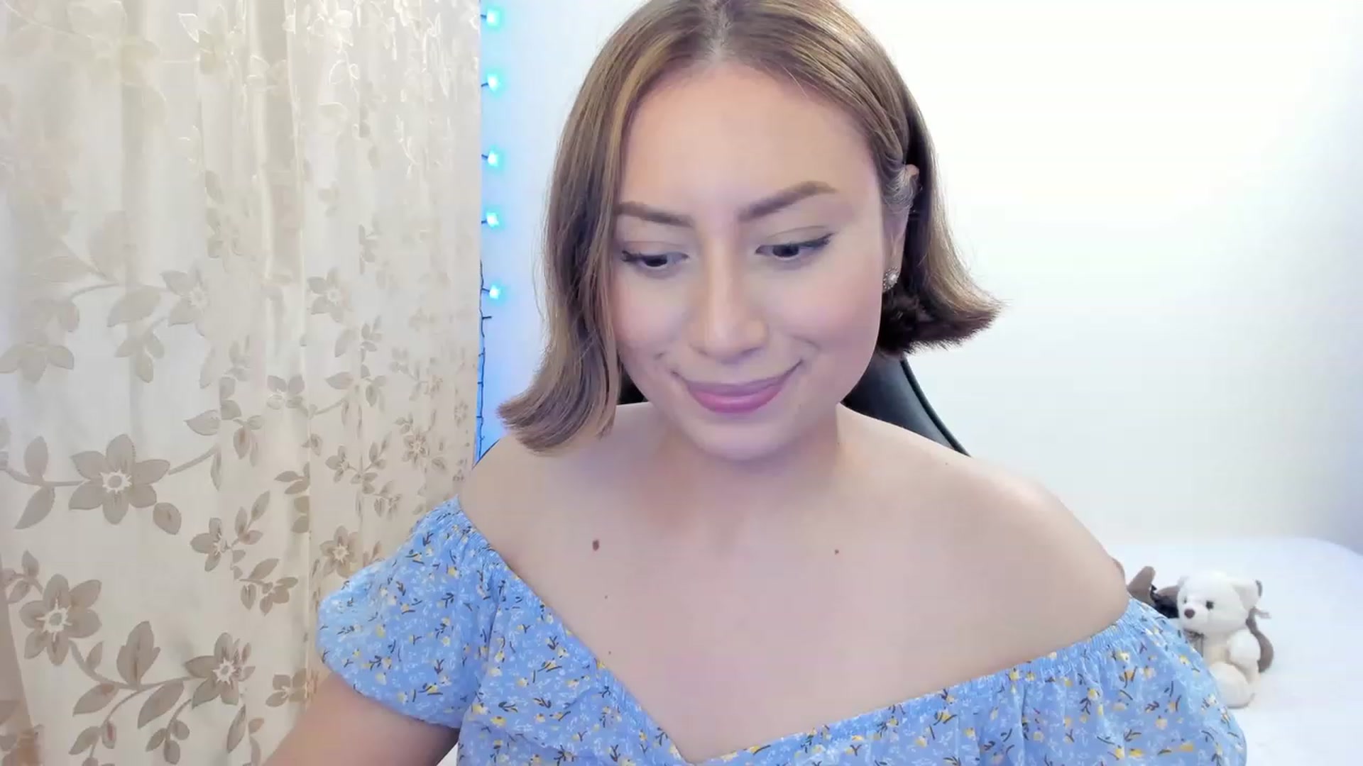 Gallery image thumbnail from Day_Anna's myfreecams stream on, 11/24/2022, 19:25 image 14 of 20