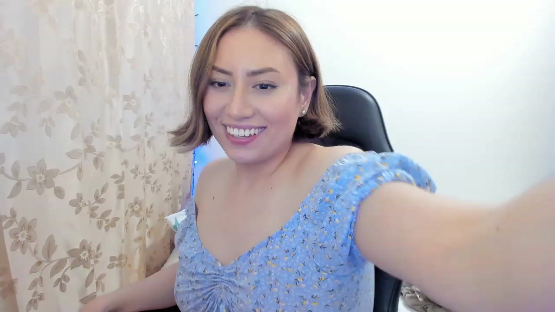 Gallery image thumbnail from Day_Anna's myfreecams stream on, 11/24/2022, 22:29 image 1 of 20