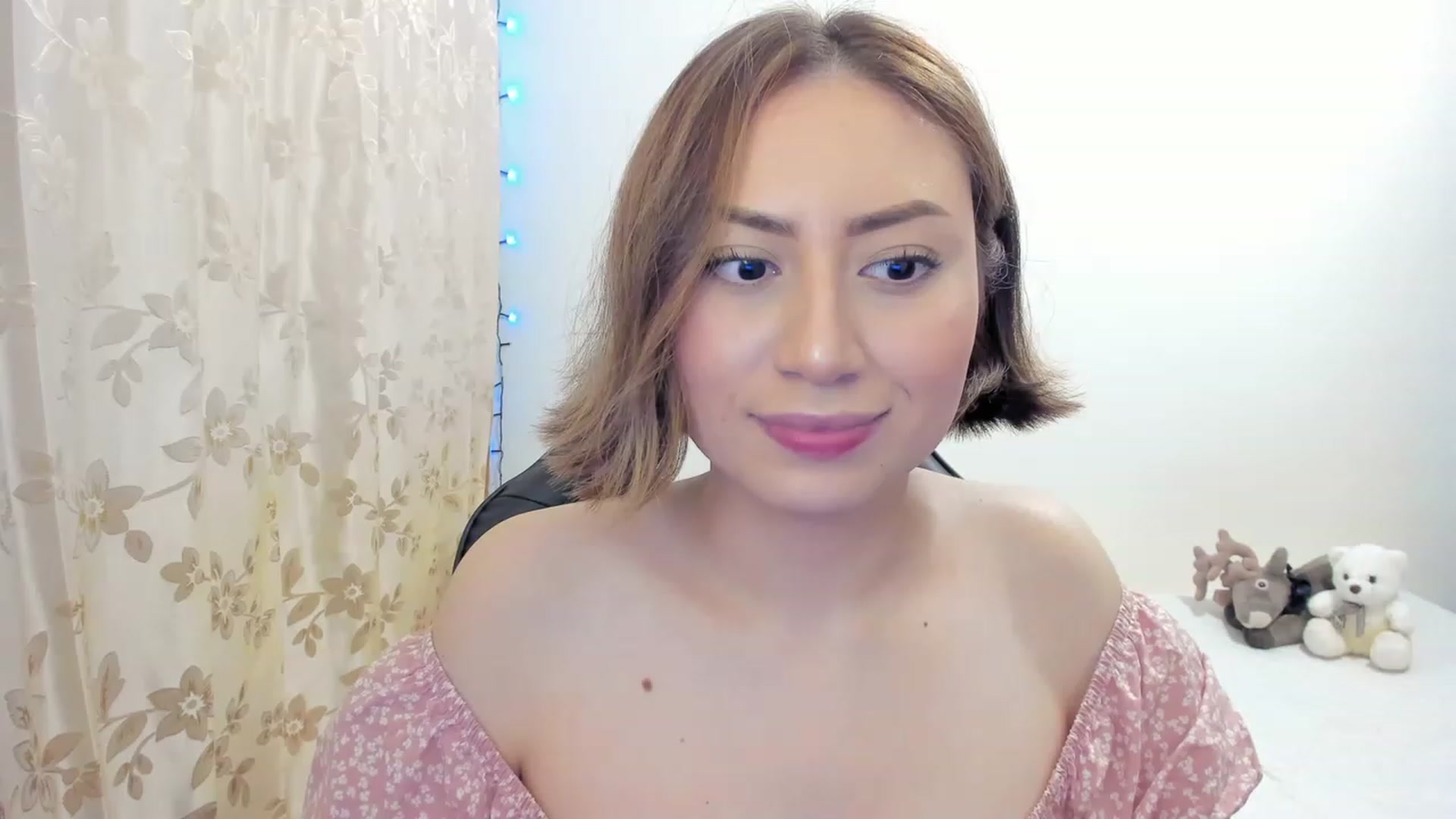 Gallery image thumbnail from Day_Anna's myfreecams stream on, 11/25/2022, 16:43 image 15 of 20