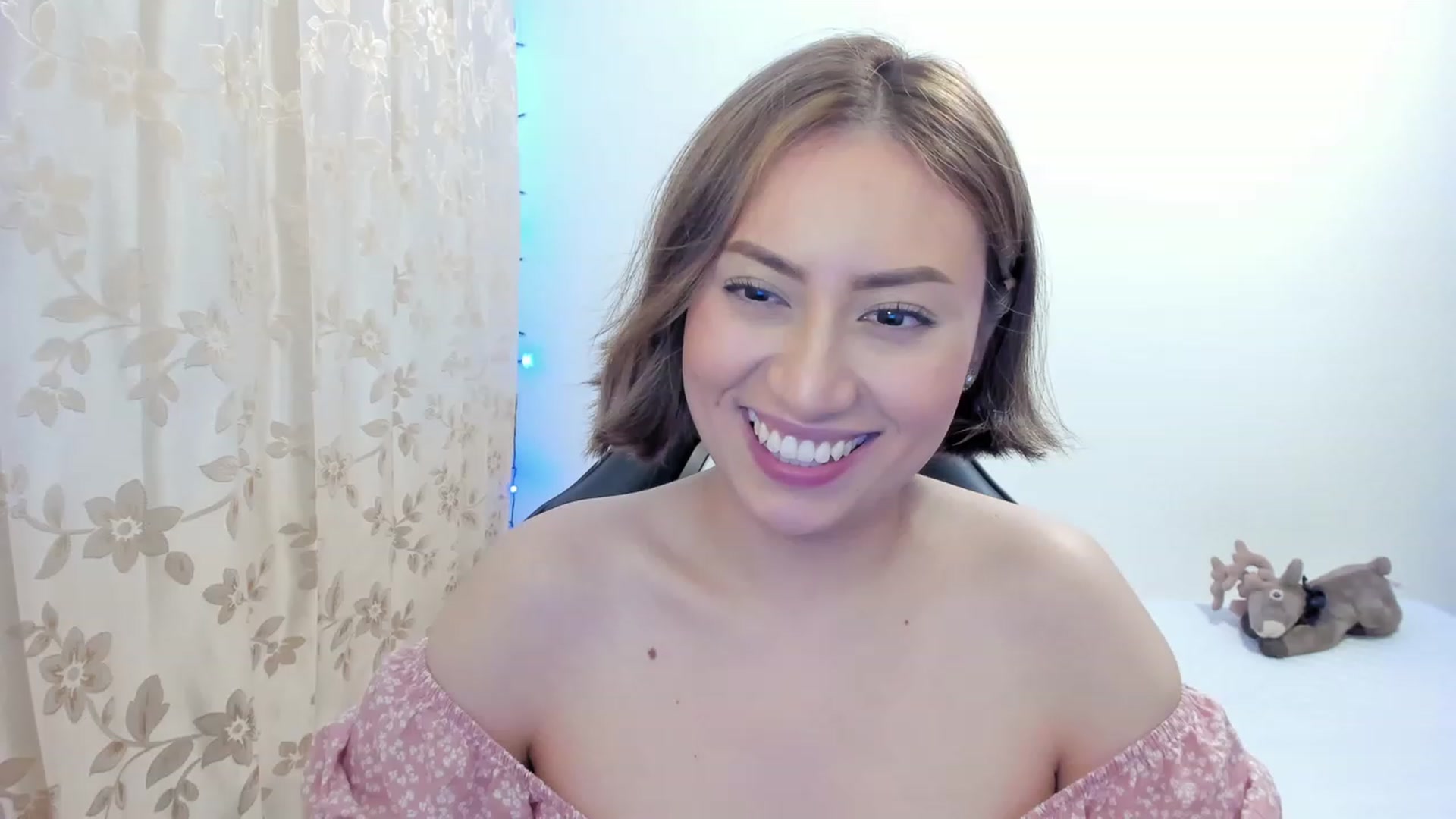 Gallery image thumbnail from Day_Anna's myfreecams stream on, 11/25/2022, 18:25 image 17 of 20