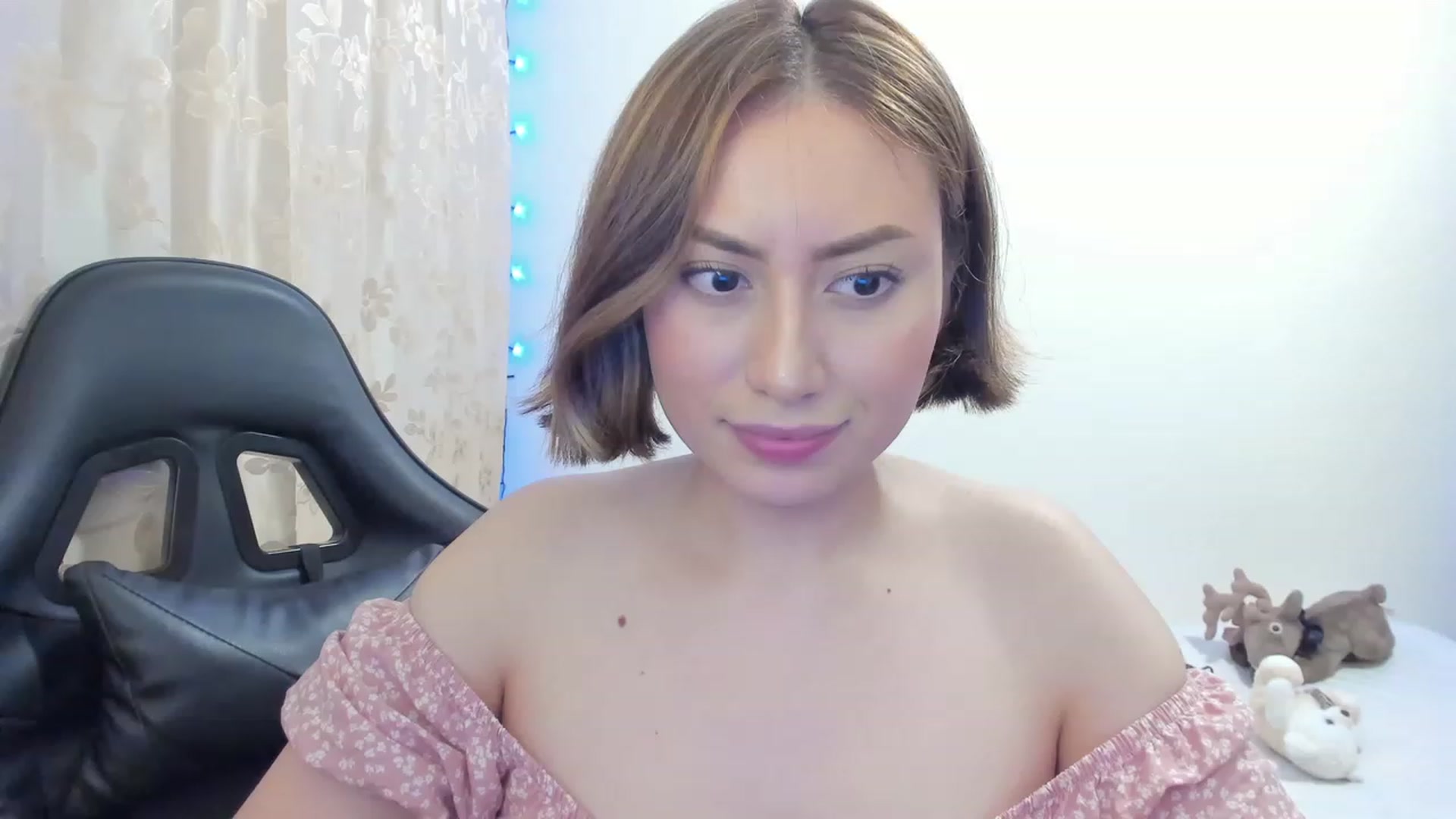 Gallery image thumbnail from Day_Anna's myfreecams stream on, 11/25/2022, 21:55 image 17 of 20