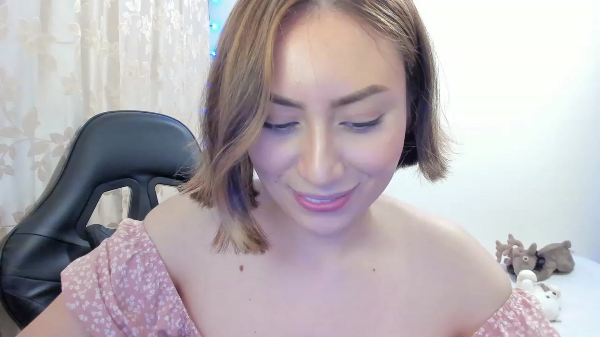 Gallery image thumbnail from Day_Anna's myfreecams stream on, 11/25/2022, 21:55 image 18 of 20