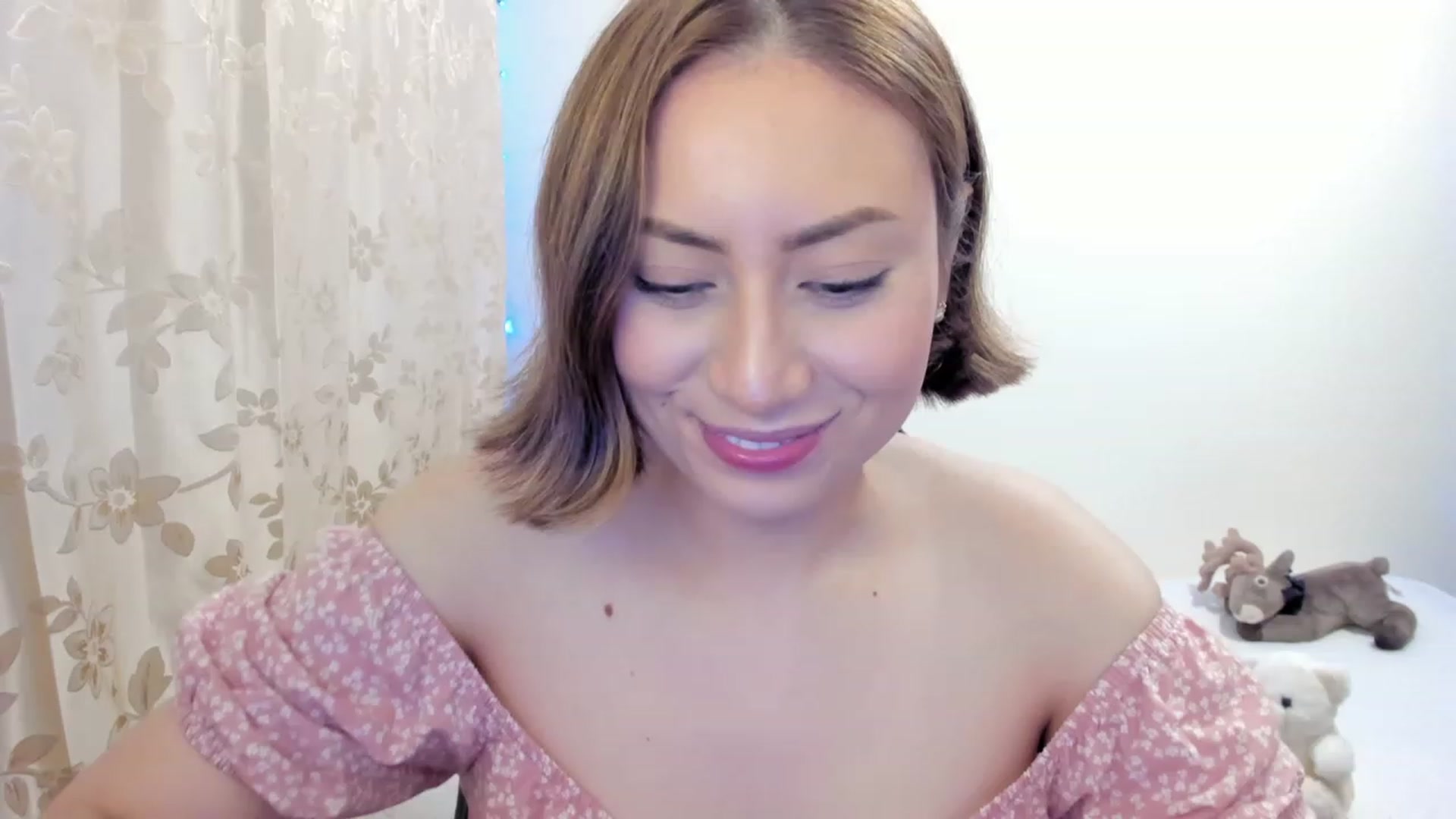 Gallery image thumbnail from Day_Anna's myfreecams stream on, 11/26/2022, 17:00 image 18 of 20