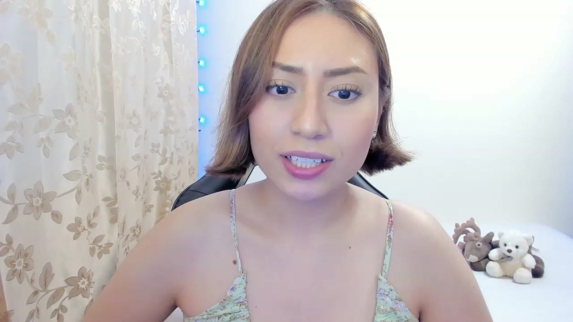 Gallery image thumbnail from Day_Anna's myfreecams stream on, 11/29/2022, 10:34 image 10 of 20