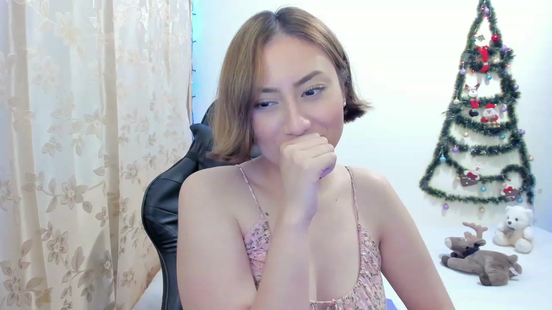 Gallery image thumbnail from Day_Anna's myfreecams stream on, 12/18/2022, 20:56 image 13 of 20