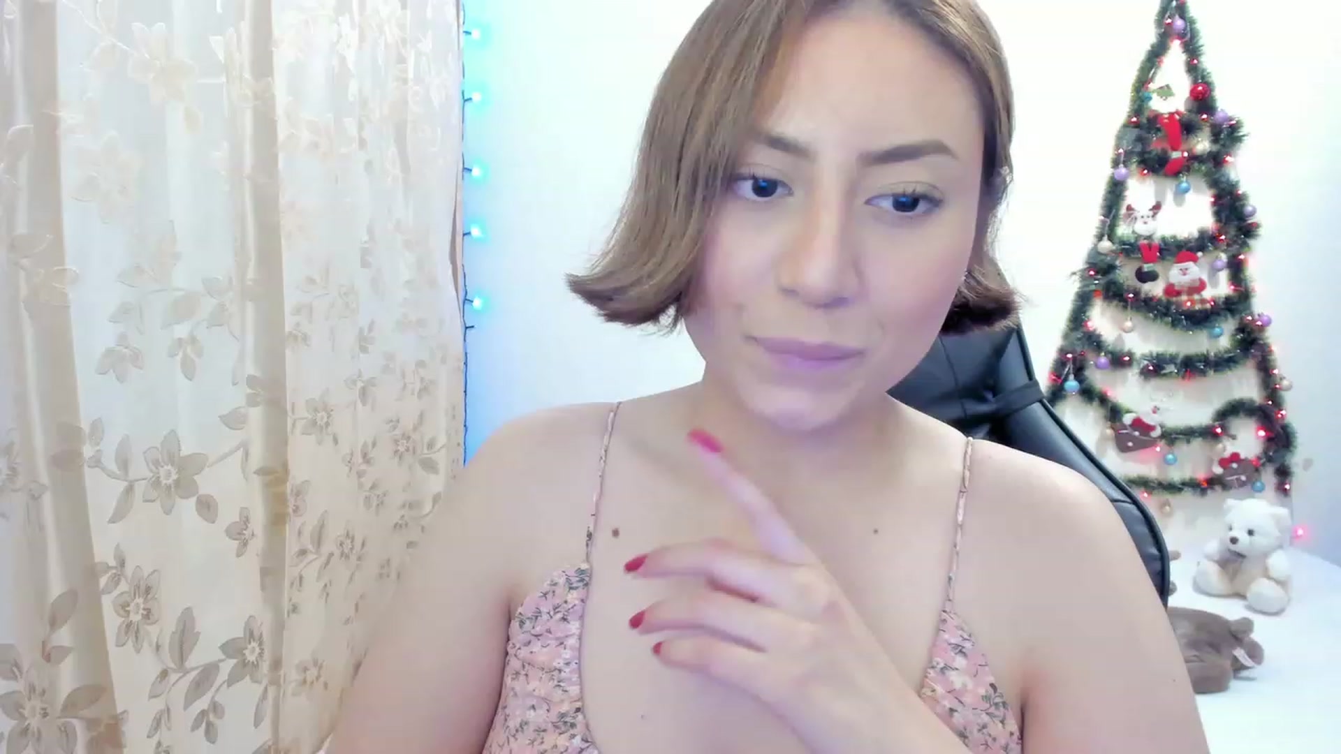 Gallery image thumbnail from Day_Anna's myfreecams stream on, 12/18/2022, 20:56 image 7 of 20