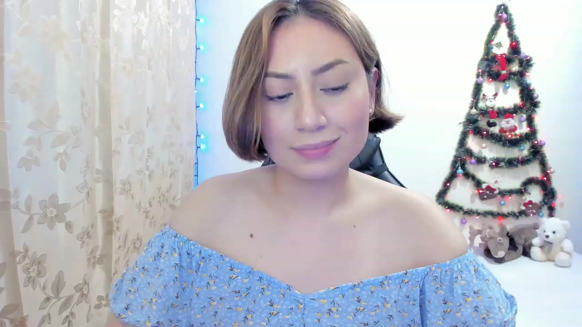 Gallery image thumbnail from Day_Anna's myfreecams stream on, 12/20/2022, 22:15 image 19 of 20