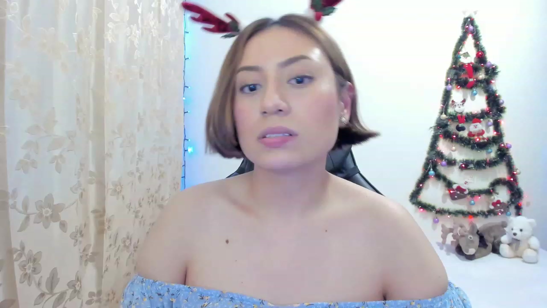Gallery image thumbnail from Day_Anna's myfreecams stream on, 12/20/2022, 22:15 image 15 of 20