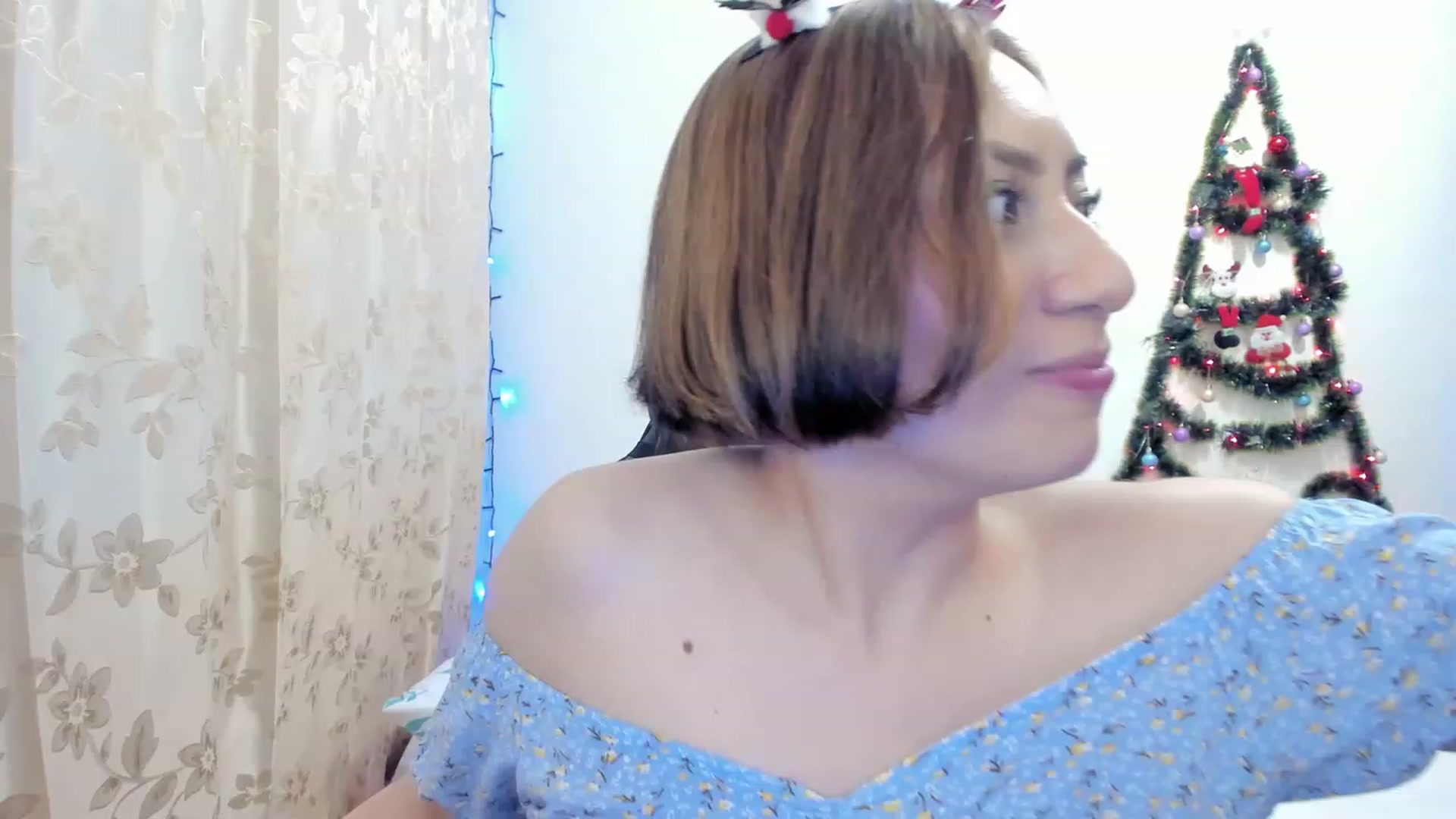 Gallery image thumbnail from Day_Anna's myfreecams stream on, 12/20/2022, 22:15 image 16 of 20