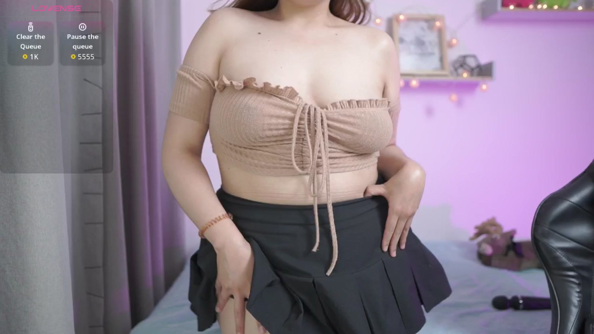 Gallery image thumbnail from Day_Anna's myfreecams stream on, 11/16/2025, 16:46 image 2 of 20