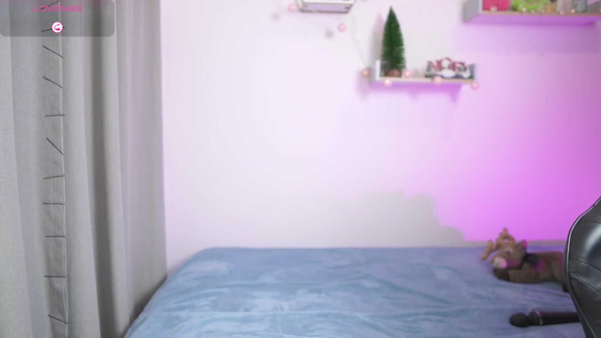 Gallery image thumbnail from Day_Anna's myfreecams stream on, 12/27/2025, 17:59 image 4 of 20