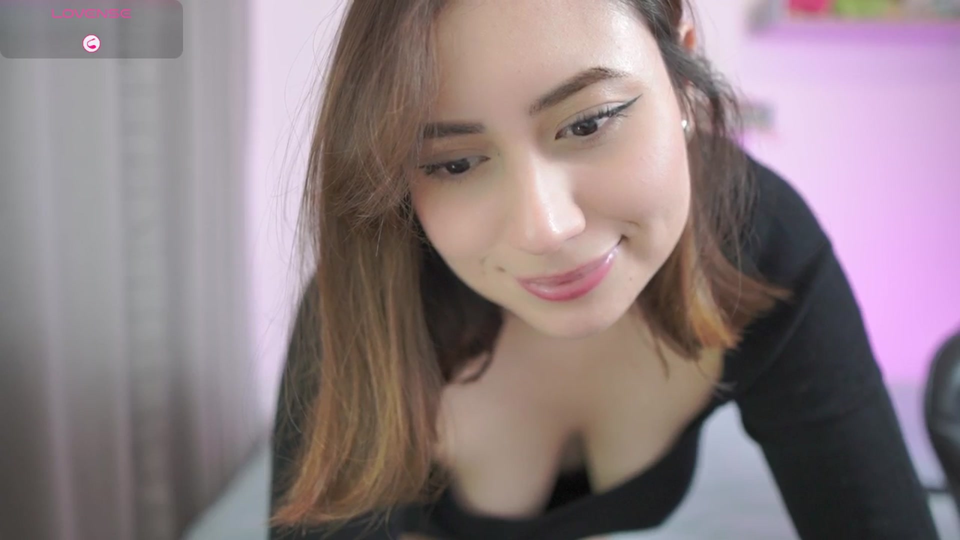 Gallery image thumbnail from Day_Anna's myfreecams stream on, 01/02/2026, 19:04 image 15 of 20