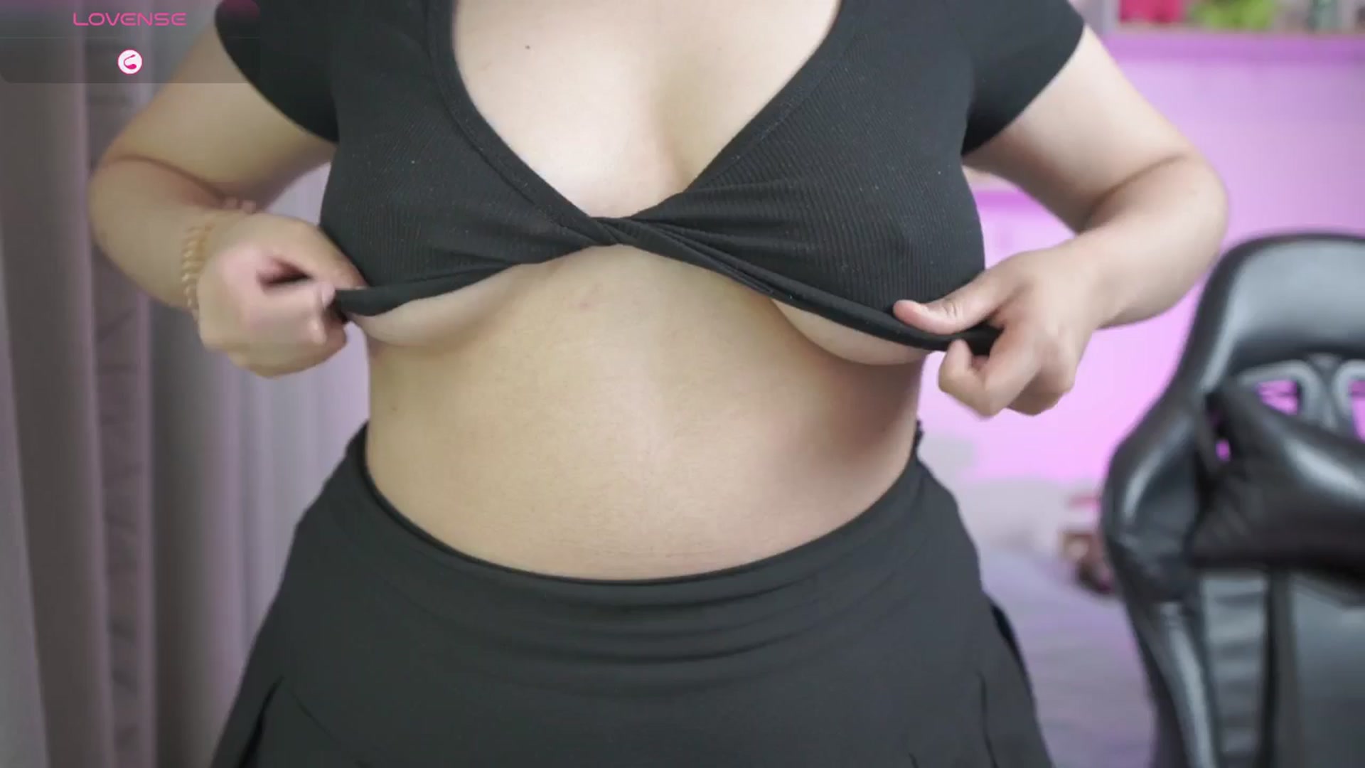 Gallery image thumbnail from Day_Anna's myfreecams stream on, 03/12/2026, 19:40 image 15 of 20