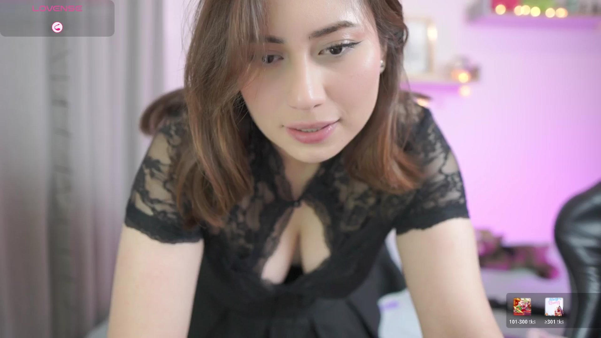 Gallery image thumbnail from Day_Anna's myfreecams stream on, 04/10/2026, 16:12 image 8 of 20