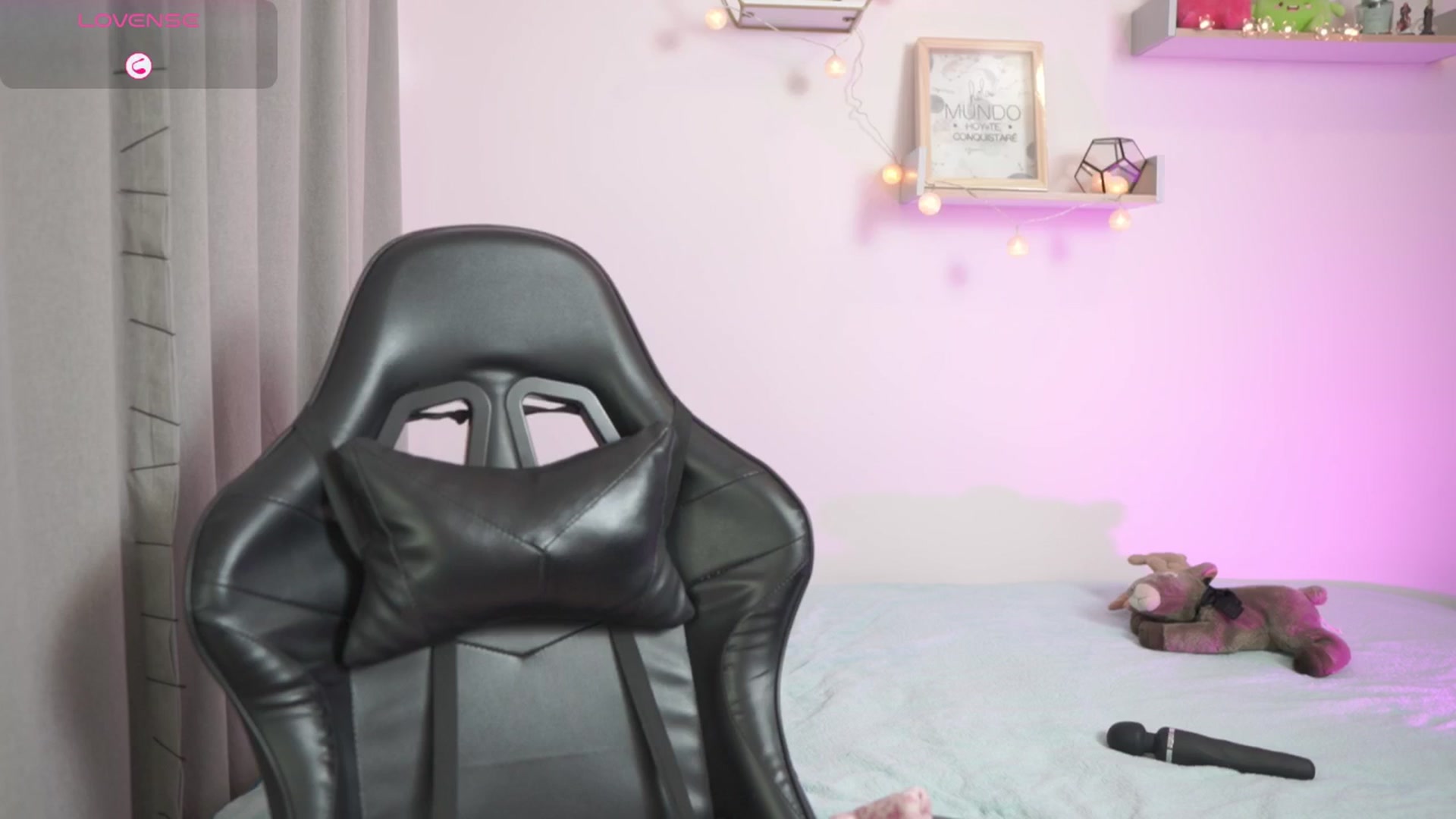 Gallery image thumbnail from Day_Anna's myfreecams stream on, 04/10/2026, 20:47 image 19 of 20