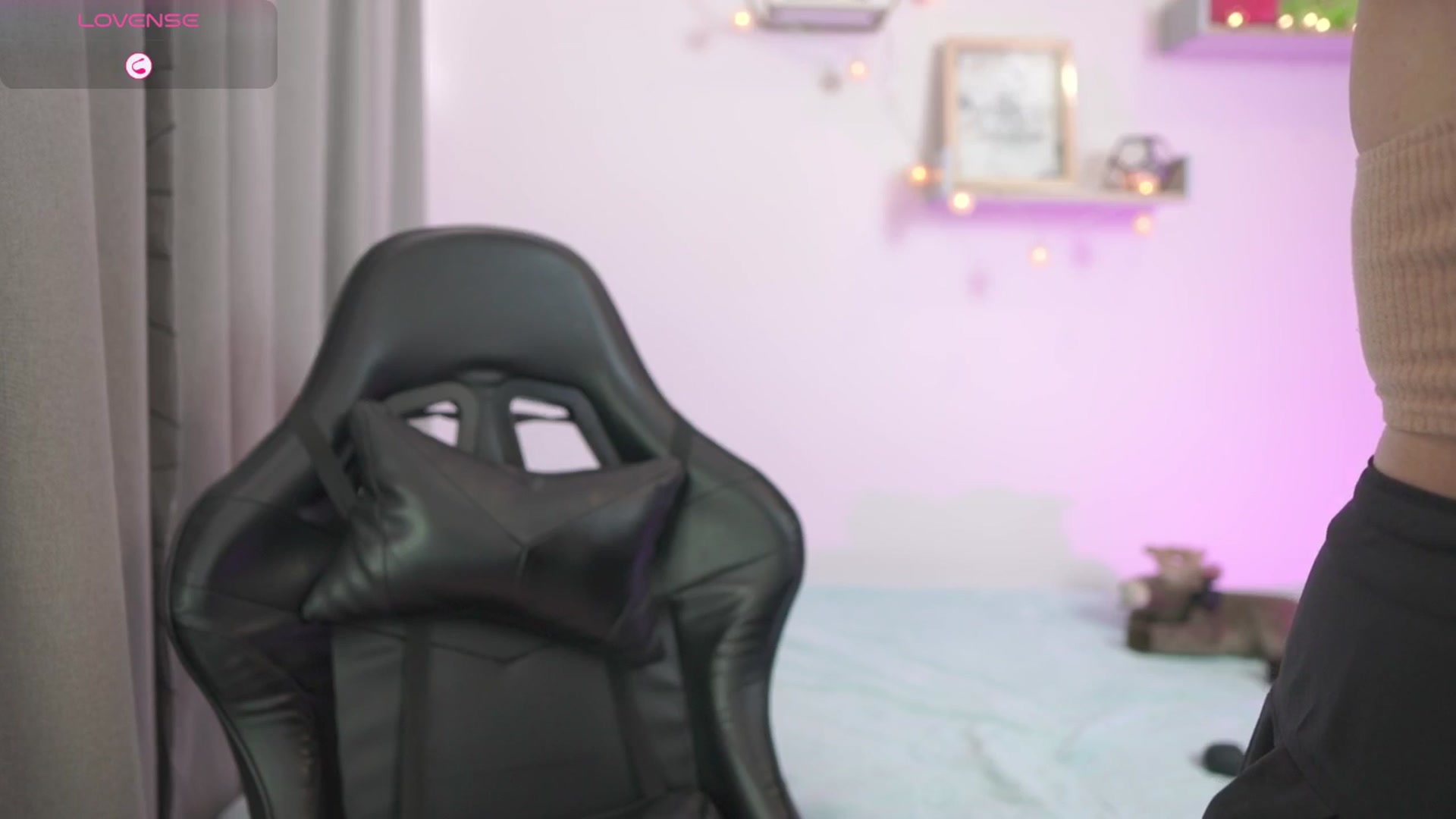 Gallery image thumbnail from Day_Anna's myfreecams stream on, 04/12/2026, 17:17 image 2 of 20