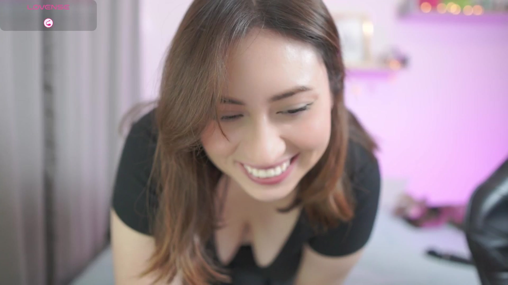 Gallery image thumbnail from Day_Anna's myfreecams stream on, 04/13/2026, 16:07 image 17 of 20