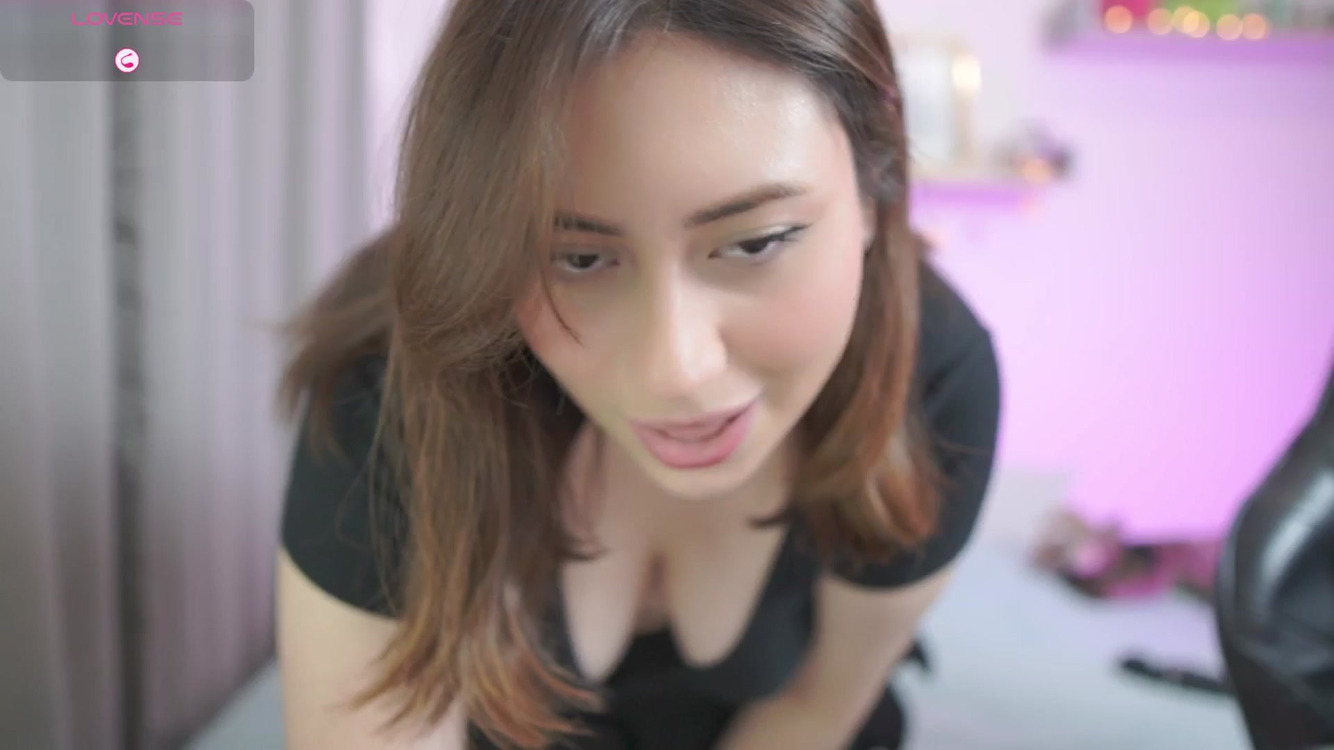 Gallery image thumbnail from Day_Anna's myfreecams stream on, 04/13/2026, 16:07 image 18 of 20