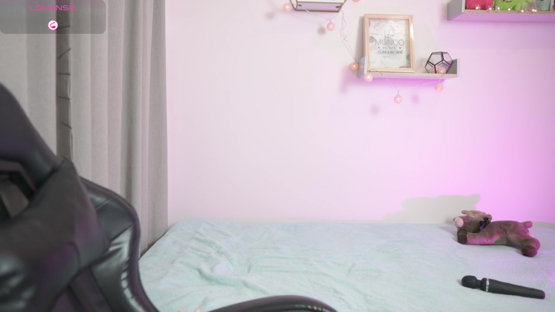 Gallery image thumbnail from Day_Anna's myfreecams stream on, 04/16/2026, 20:55 image 11 of 20